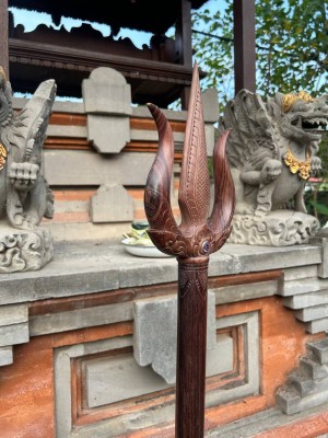 Трезубец (Тришула) с Аметистом ☥ II, из дерева Соно ручной работы.